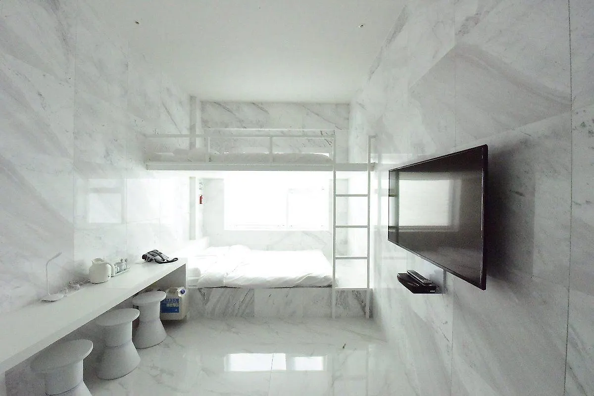 Hotel 1 부산광역시 2*,