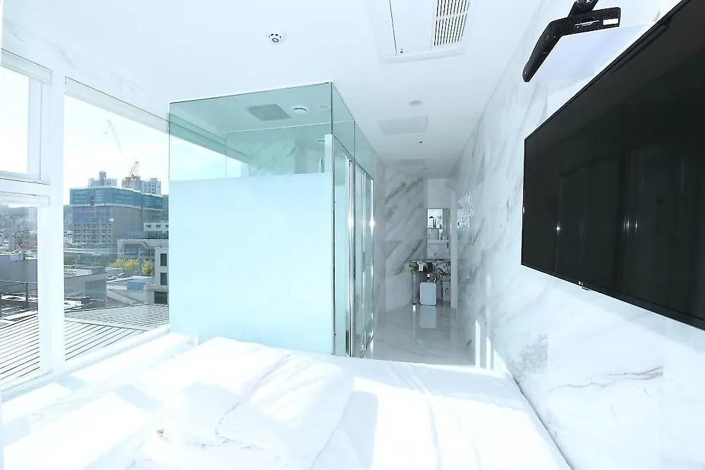Hotel 1 부산광역시 2*,
